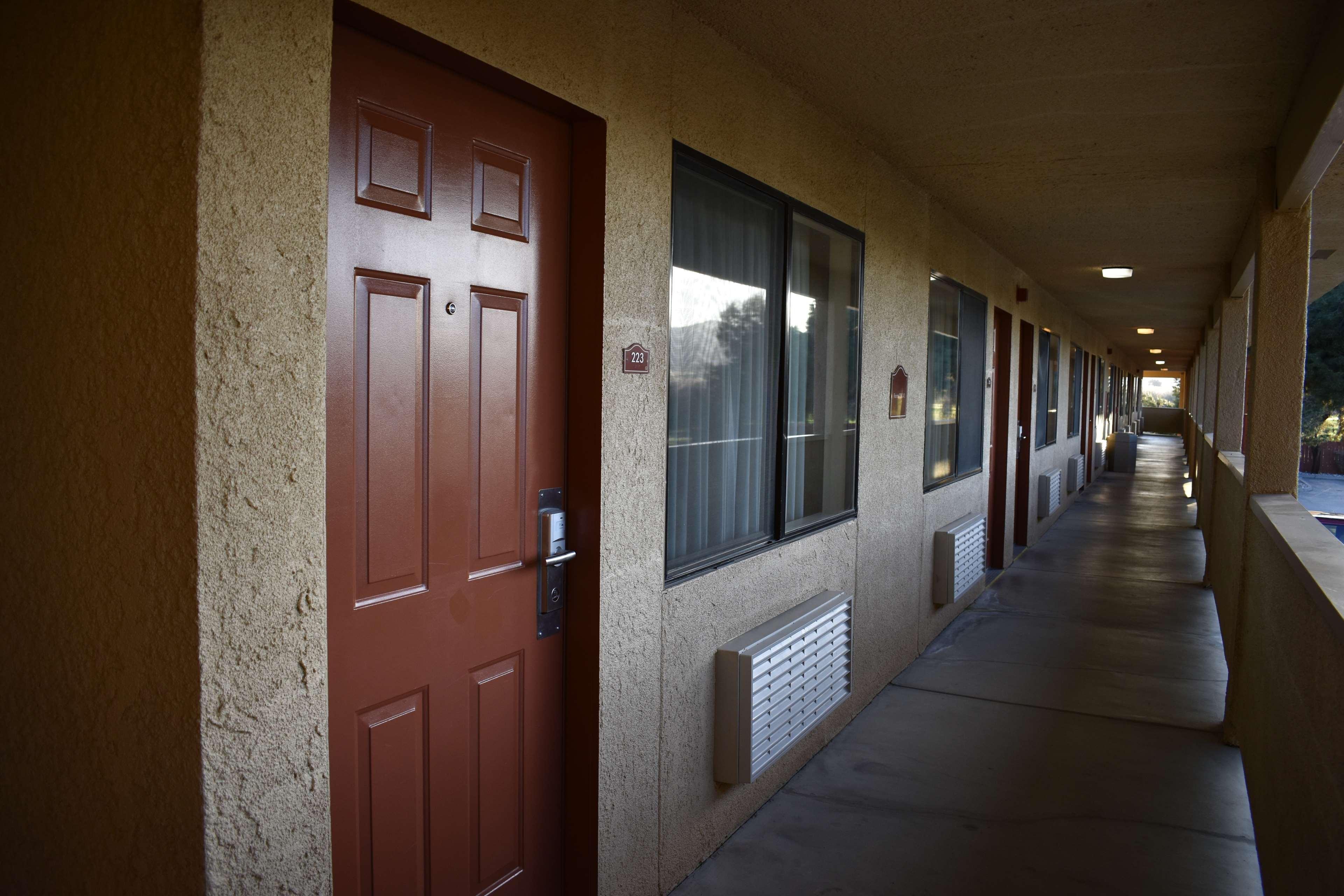 Best Western Apricot Inn Chaney Ranch Esterno foto