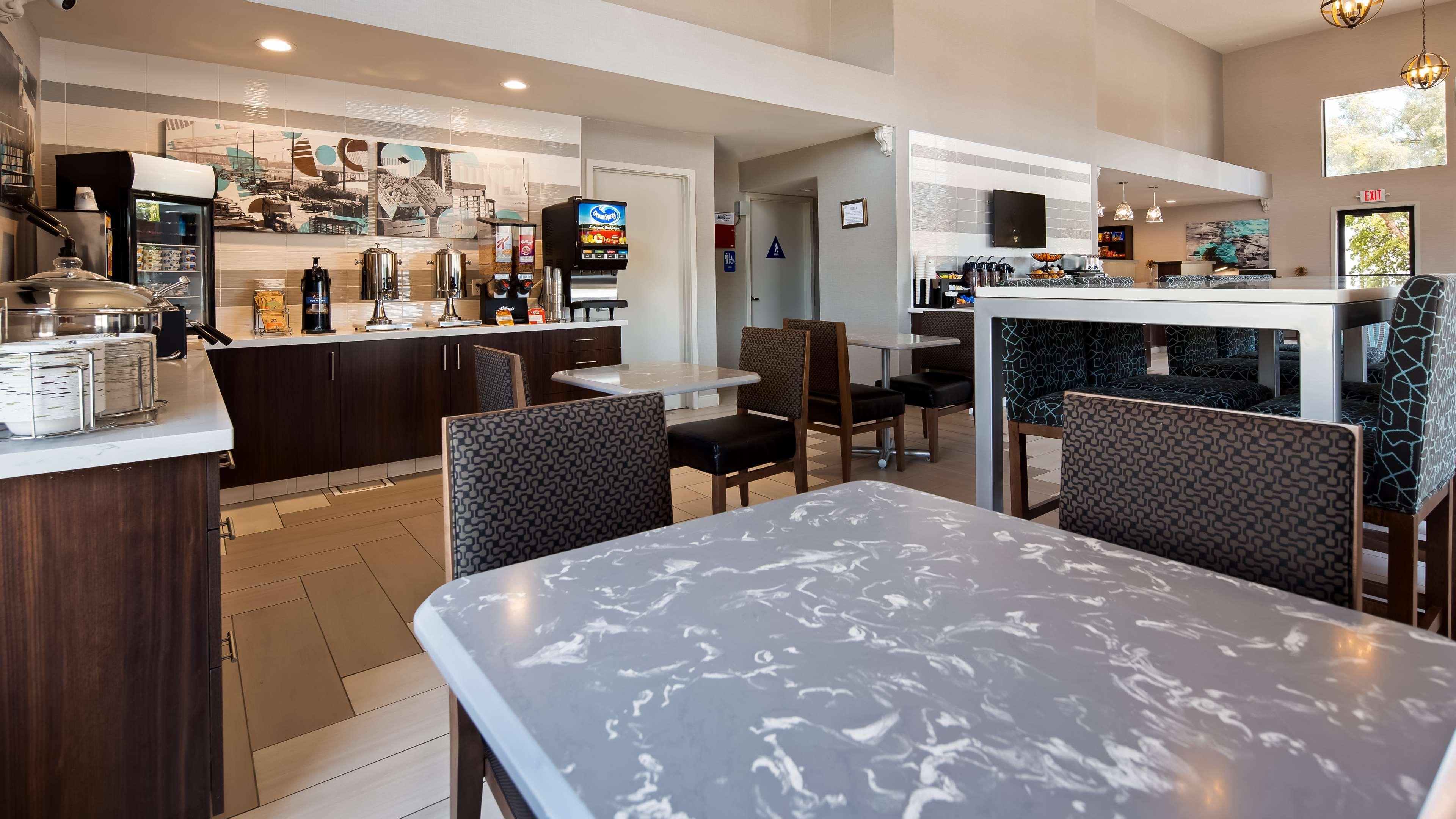 Best Western Apricot Inn Chaney Ranch Esterno foto