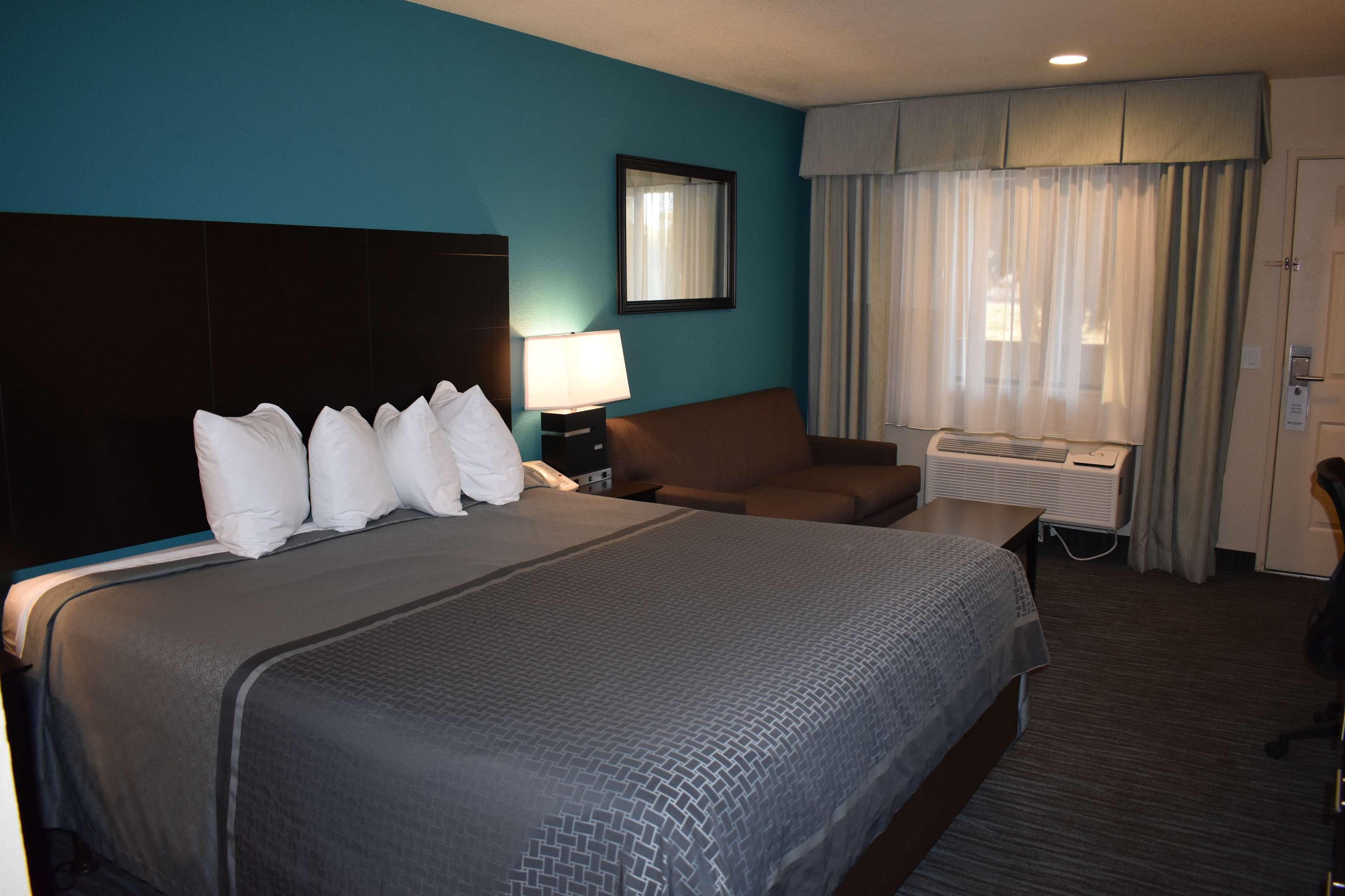 Best Western Apricot Inn Chaney Ranch Esterno foto